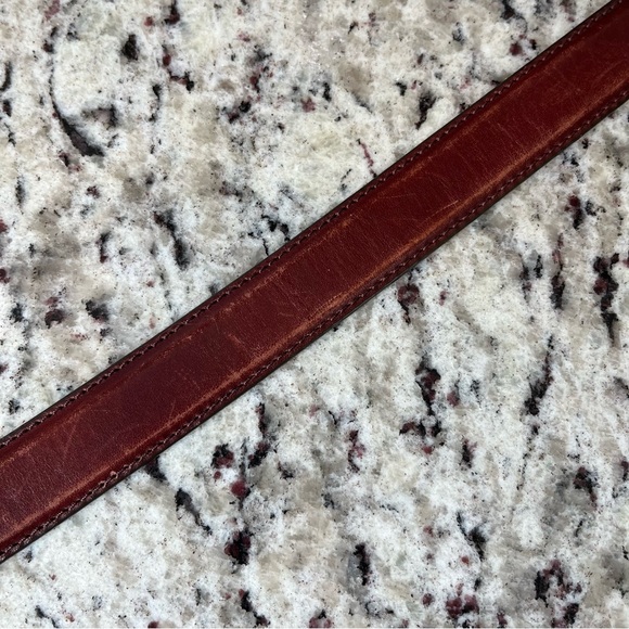 Vintage LL Bean Men's Brown Leather Belt - Picture 6 of 6